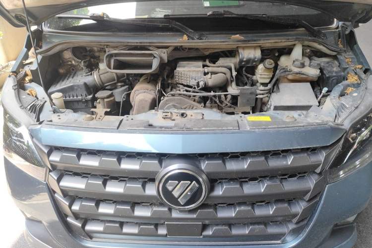 Used Foton Hi-VAN 2023 2.0T Manual Long-Wheelbase Mid-Height Rear Single Tire 7-Seater Engine Bay