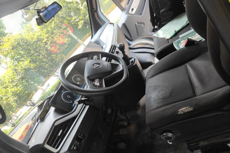 Used Foton Hi-VAN 2023 2.0T Manual Long-Wheelbase Mid-Height Rear Single Tire 7-Seater Left Front Seat
