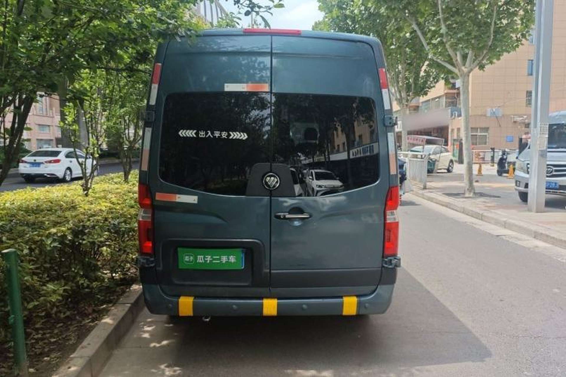 Used Foton Hi-VAN 2023 2.0T Manual Long-Wheelbase Mid-Height Rear Single Tire 7-Seater Rear