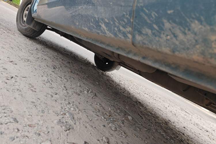 Used Foton Hi-VAN 2024 2.0T Manual Long-Wheelbase Mid-Top Rear Single Tire 5/6/7/9-Seater Chassis Rear Left