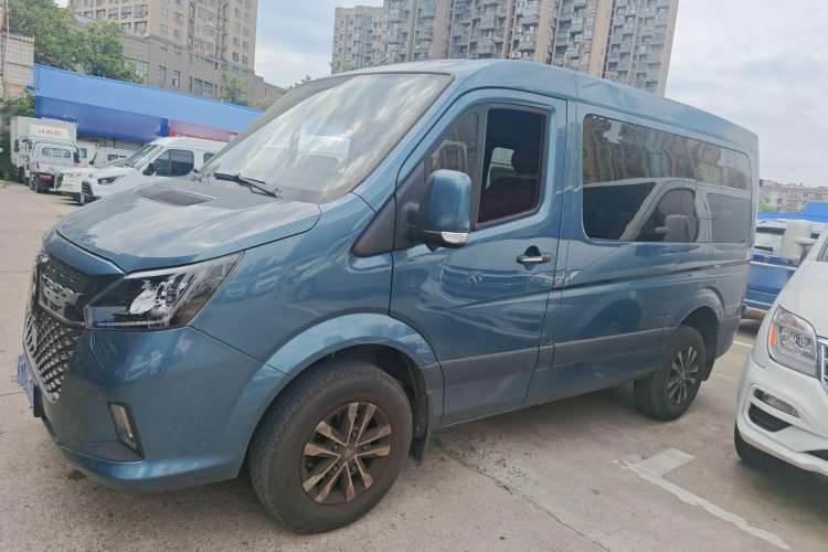 Used Foton Hi-VAN 2024 2.0T Automatic Short Wheelbase Flat Roof Rear Single Tire – Available in 5/6/9-Seater Configurations Exterior 5