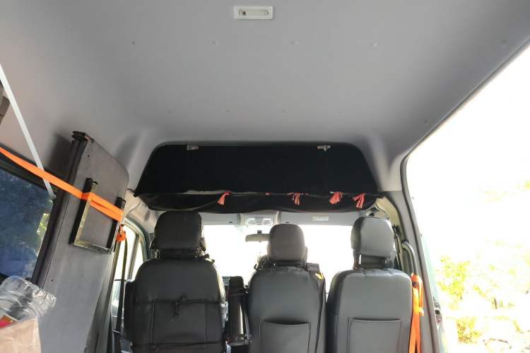 Used Foton Hi-VAN 2024 2.0T Manual Long-Wheelbase Mid-Top Rear Single Tire 5/6/7/9-Seater Headliner