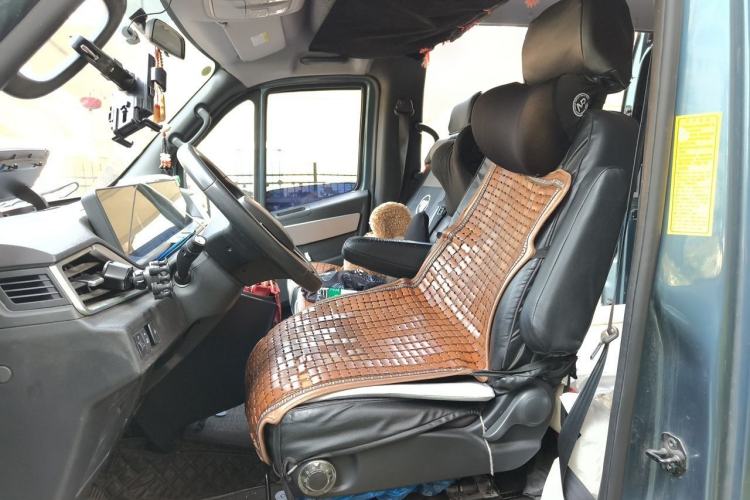 Used Foton Hi-VAN 2024 2.0T Manual Long-Wheelbase Mid-Top Rear Single Tire 5/6/7/9-Seater Left Front Seat