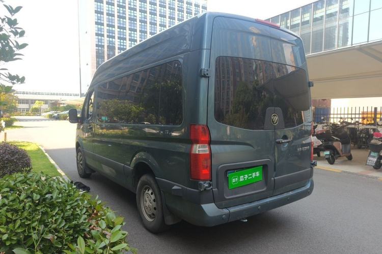Used Foton Hi-VAN 2024 2.0T Manual Long-Wheelbase Mid-Top Rear Single Tire 5/6/7/9-Seater Rear Left 45 Deg
