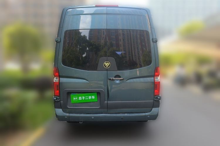 Used Foton Hi-VAN 2024 2.0T Manual Long-Wheelbase Mid-Top Rear Single Tire 5/6/7/9-Seater Rear