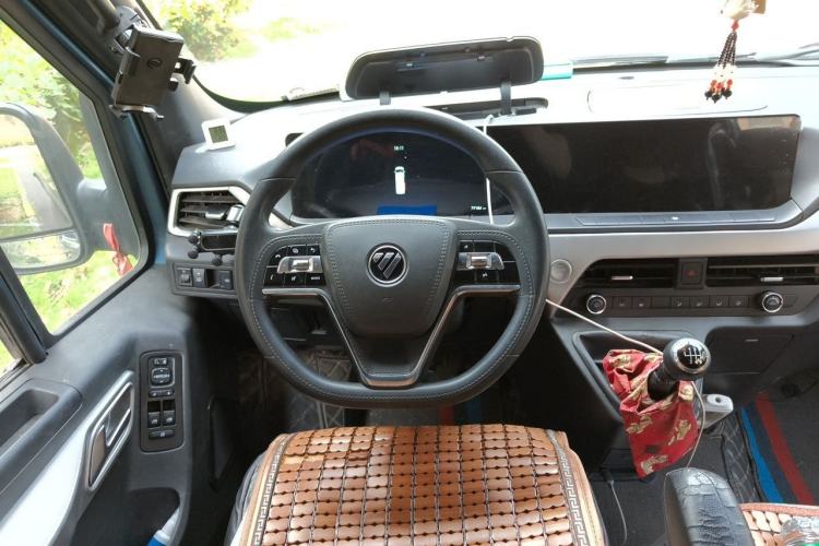 Used Foton Hi-VAN 2024 2.0T Manual Long-Wheelbase Mid-Top Rear Single Tire 5/6/7/9-Seater Steering Wheel