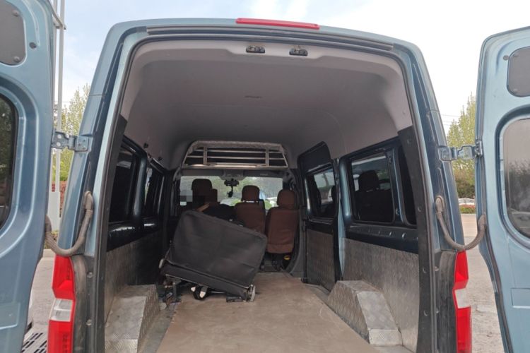 Used Foton Hi-VAN 2024 2.0T Manual Long-Wheelbase Mid-Top Rear Single Tire 5/6/7/9-Seater Trunk