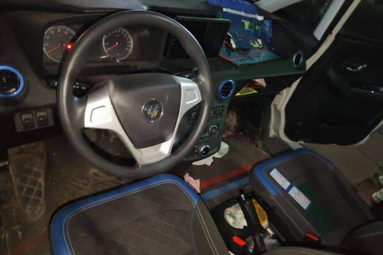 Used Foton Intelligent Blue Elf E5 2023 Pure Electric Van Flat Roof 2 Seats CATL 38.64 kWh Interior 2