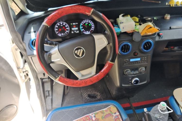 Used Foton Intelligent Blue Elf E5 2023 Pure Electric Van Flat Roof 2 Seats CATL 38.64 kWh Steering Wheel