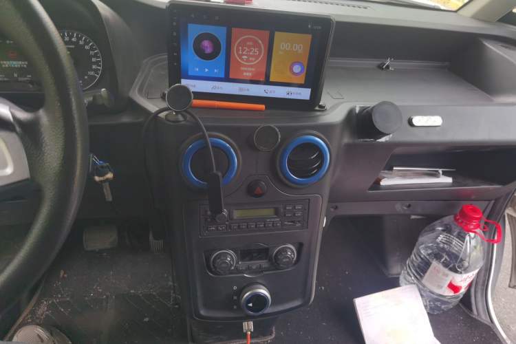 Used Foton Intelligent Blue Elf E7 2022 Standard Model 46.36 kWh Audio And AC Panel