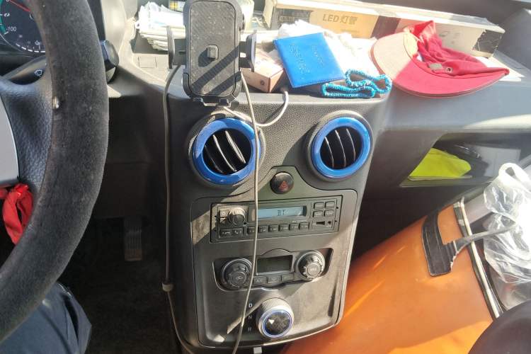 Used Foton Intelligent Blue Elf E7 2022 Standard Model 38.64 kWh Audio And AC Panel