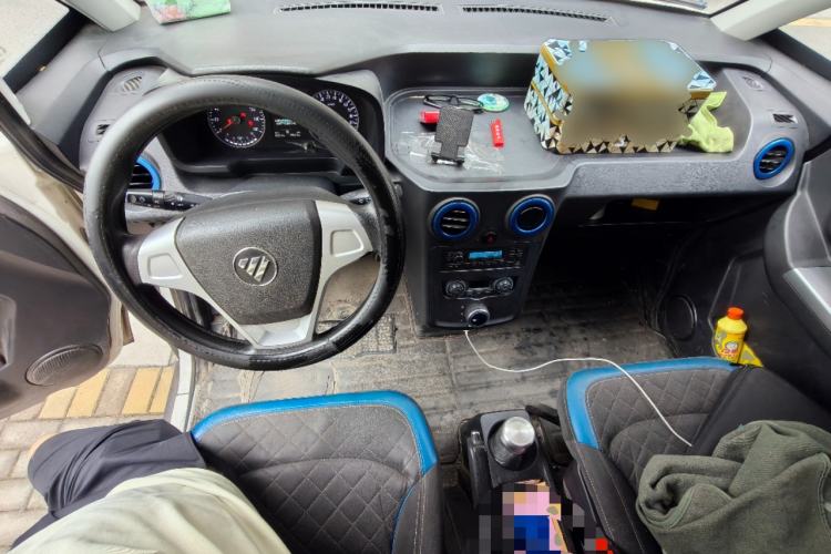 Used Foton Intelligent Blue Elf E7 2022 Standard Model 46.36 kWh Center Console