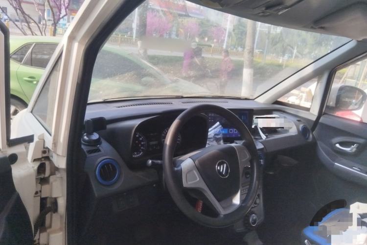 Used Foton Intelligent Blue Elf E7 2022 Standard Model 46.36 kWh Center Console