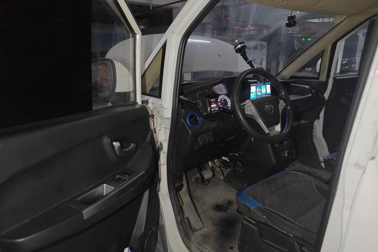 Used Foton Intelligent Blue Elf E7 2022 Standard Model 38.64 kWh Driver Seat