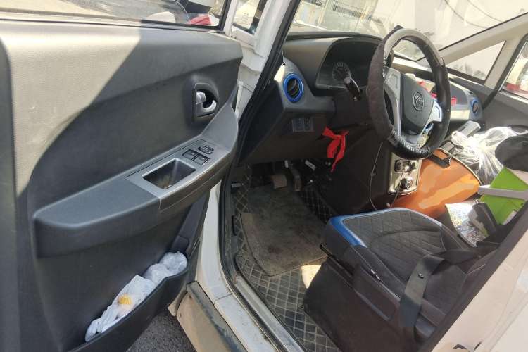 Used Foton Intelligent Blue Elf E7 2022 Standard Model 38.64 kWh Driver Seat
