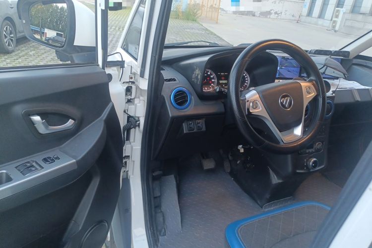 Used Foton Intelligent Blue Elf E7 2022 Standard Model 38.64 kWh Driver Seat