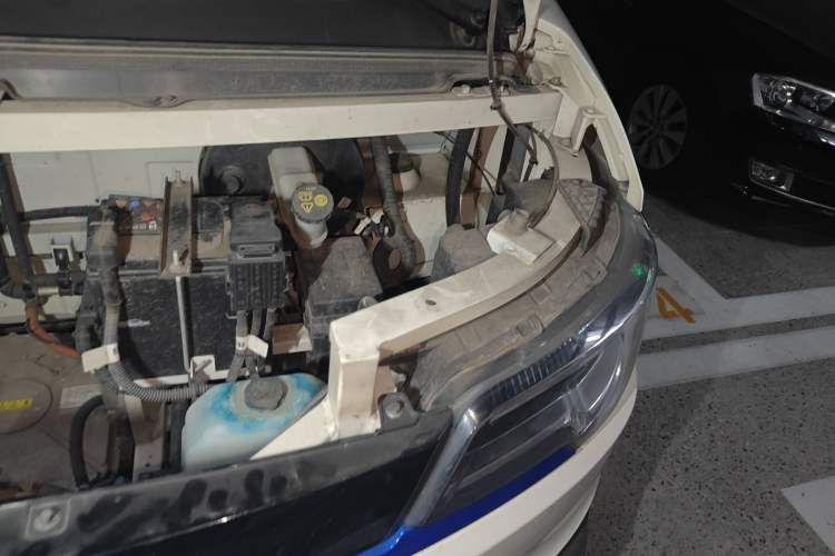 Used Foton Intelligent Blue Elf E7 2022 Standard Model 38.64 kWh Engine Bay Left