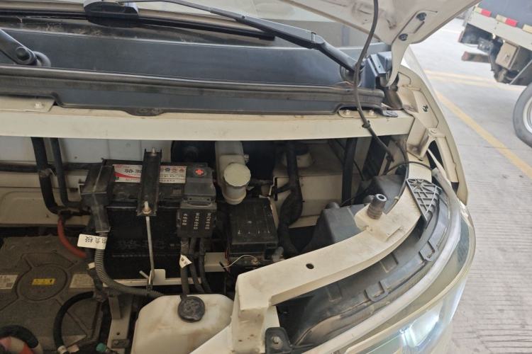 Used Foton Intelligent Blue Elf E7 2022 Standard Model 46.36 kWh Engine Bay Left