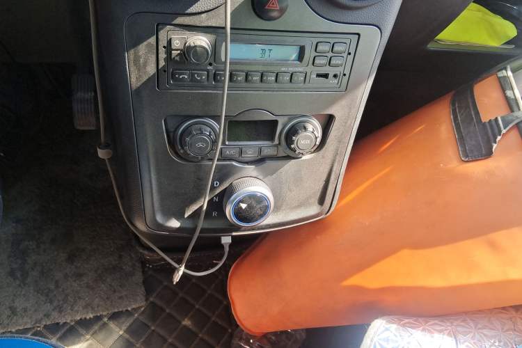 Used Foton Intelligent Blue Elf E7 2022 Standard Model 38.64 kWh Gear Lever