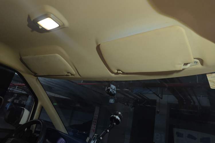 Used Foton Intelligent Blue Elf E7 2022 Standard Model 38.64 kWh Headliner