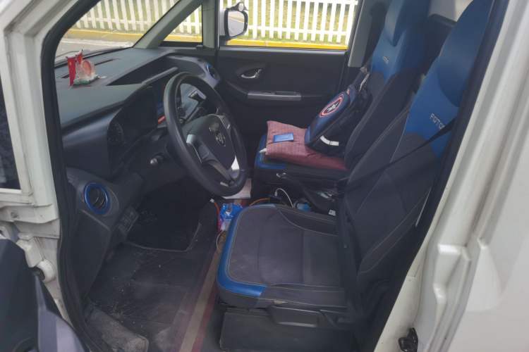 Used Foton Intelligent Blue Elf E7 2022 Standard Model 46.36 kWh Left Front Seat