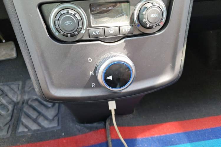 Used Foton Intelligent Blue Elf E7 2023 Pure Electric Van Flat Roof 2 Seats EVE Energy 41.86 kWh Gear Lever
