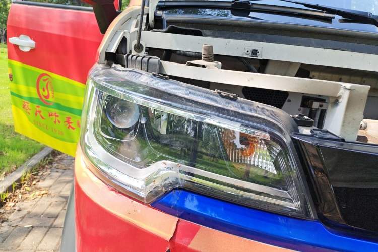 Used Foton Intelligent Blue Elf E7 2023 Pure Electric Van Flat Roof 2 Seats EVE Energy 41.86 kWh Right Front Headlight