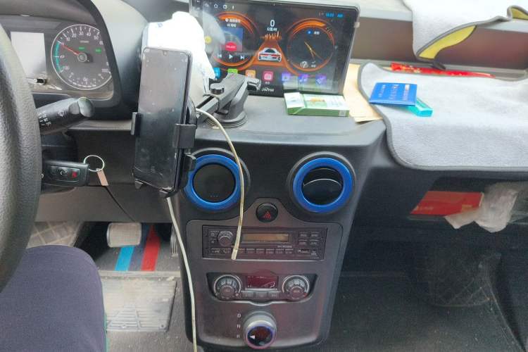 Used Foton Intelligent Blue Elf E7 2023 Pure Electric Van Flat Roof 2 Seats EVE Energy 46.36 kWh Audio And AC Panel