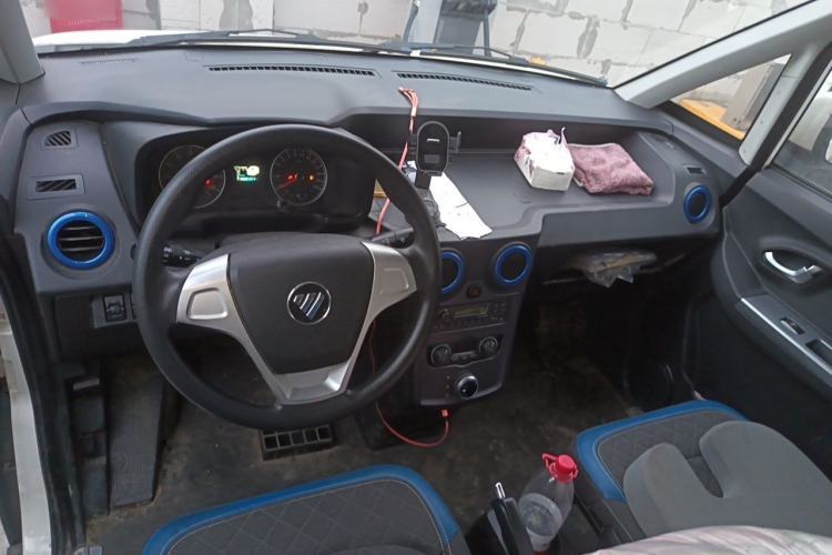 Used Foton Intelligent Blue Elf E7 2023 Pure Electric Van Flat Roof 2 Seats EVE Energy 41.86 kWh Center Console