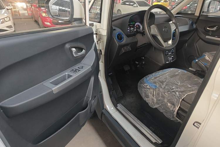 Used Foton Intelligent Blue Elf E7 2023 Pure Electric Van Flat Roof 2 Seats CATL 38.64 kWh Driver Seat