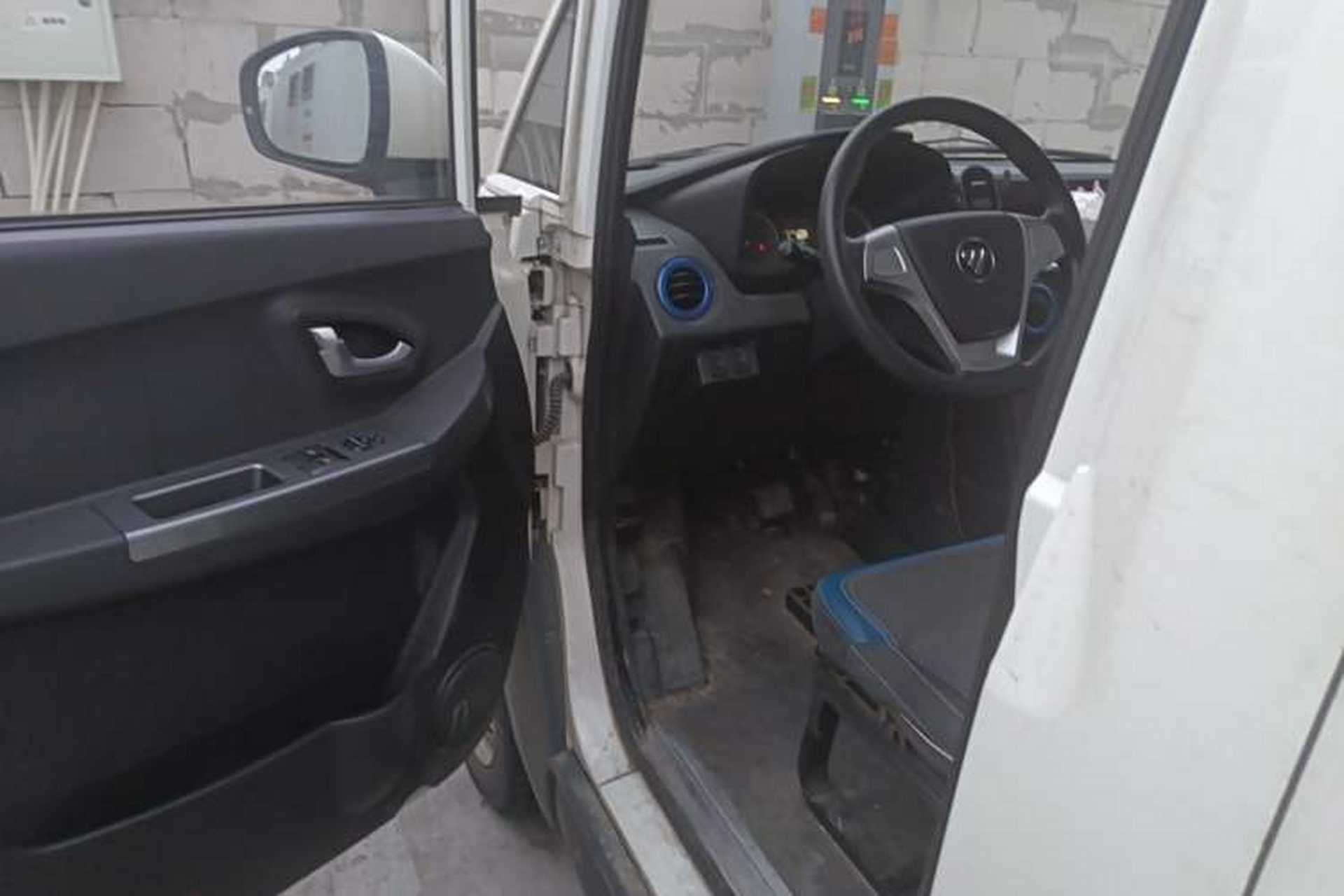 Used Foton Intelligent Blue Elf E7 2023 Pure Electric Van Flat Roof 2 Seats EVE Energy 41.86 kWh Driver Seat