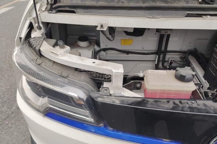 Used Foton Intelligent Blue Elf E7 2023 Pure Electric Van Flat Roof 2 Seats CATL 46.36 kWh Engine Bay Right