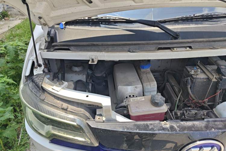Used Foton Intelligent Blue Elf E7 2023 Pure Electric Van Flat Roof 2 Seats CATL 46.36 kWh Engine Bay Right