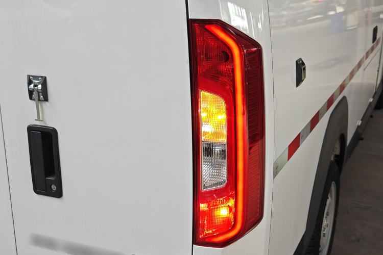 Used Foton Intelligent Blue Elf E7 2023 Pure Electric Van Flat Roof 2 Seats EVE Energy 41.86 kWh Exterior 3