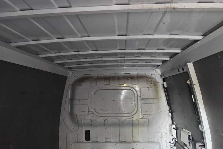 Used Foton Intelligent Blue Elf E7 2023 Pure Electric Van Flat Roof 2 Seats EVE Energy 41.86 kWh Headliner