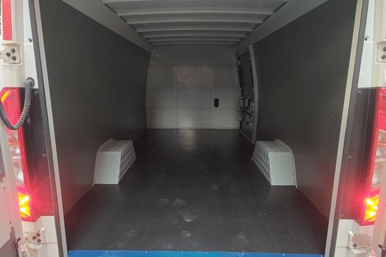 Used Foton Intelligent Blue Elf E7 2023 Pure Electric Van Flat Roof 2 Seats CATL 38.64 kWh Left Rear Seat