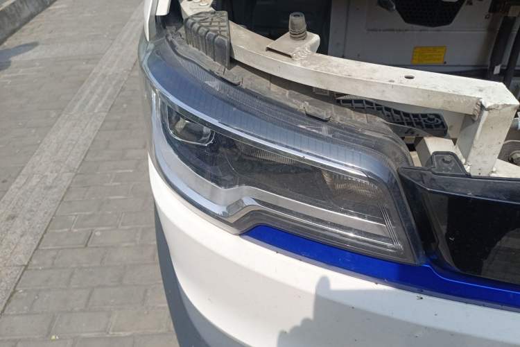 Used Foton Intelligent Blue Elf E7 2023 Pure Electric Van Flat Roof 2 Seats CATL 46.36 kWh Right Front Headlight