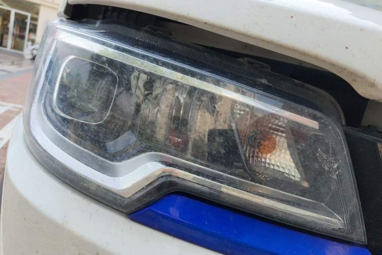 Used Foton Intelligent Blue Elf E7 2023 Pure Electric Van Flat Roof 2 Seats EVE Energy 46.36 kWh Right Front Headlight