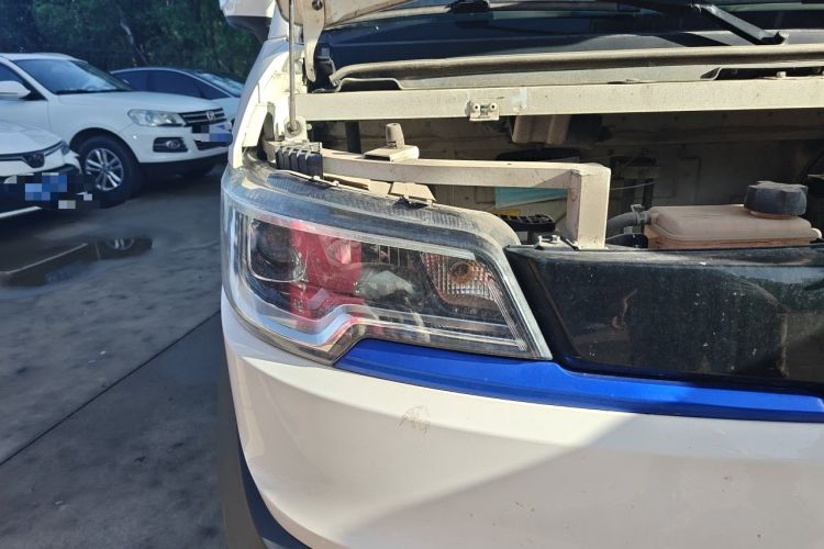 Used Foton Intelligent Blue Elf E7 2023 Pure Electric Van Flat Roof 2 Seats EVE Energy 41.86 kWh Right Front Headlight