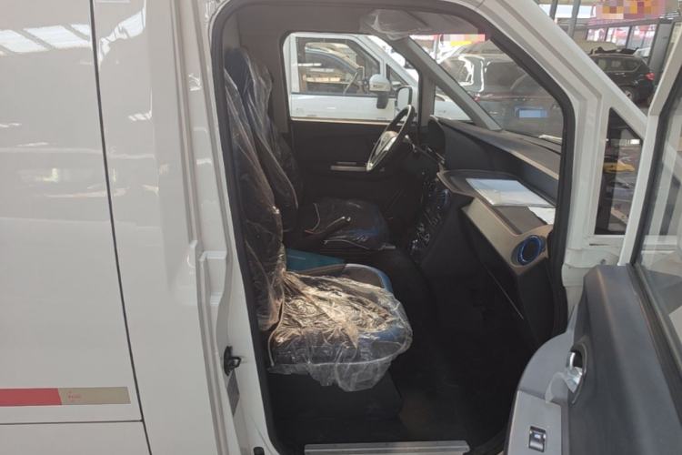 Used Foton Intelligent Blue Elf E7 2023 Pure Electric Van Flat Roof 2 Seats CATL 38.64 kWh Right Front Seat