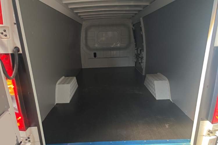 Used Foton Intelligent Blue Elf E7 2023 Pure Electric Van Flat Roof 2 Seats EVE Energy 41.86 kWh Trunk