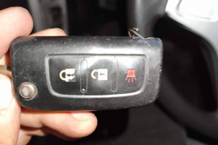 Used Foton Intelligent Blue Elf E7 2023 Pure Electric Van Flat Roof 2 Seats EVE Energy 46.36 kWh Vehicle Key