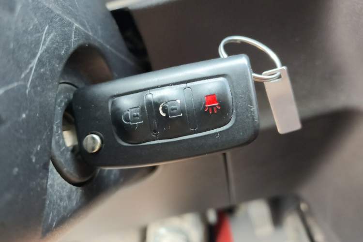 Used Foton Intelligent Blue Elf E7 2023 Pure Electric Van Flat Roof 2 Seats EVE Energy 46.36 kWh Vehicle Key