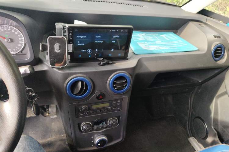 Used Foton Intelligent Blue Elf E7 2024 All-Electric Van Flat Roof 2 Seats CATL 46.36 kWh Audio And AC Panel