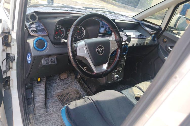 Used Foton Intelligent Blue Elf E7 2024 All-Electric Van Flat Roof 2 Seats EVE Energy 41.86 kWh Center Console