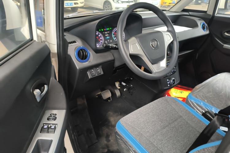 Used Foton Intelligent Blue Elf E7 2024 Facelifted All-Electric Van Flat Roof 2 Seats Evey Lithium Energy 41.86 kWh Driver Seat