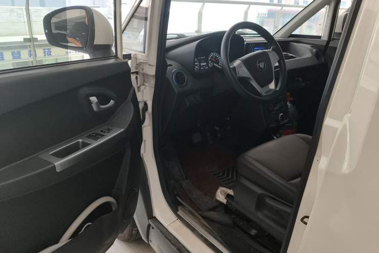 Used Foton Intelligent Blue Elf E7 2024 All-Electric Van Flat Roof 2 Seats CATL 46.36 kWh Driver Seat