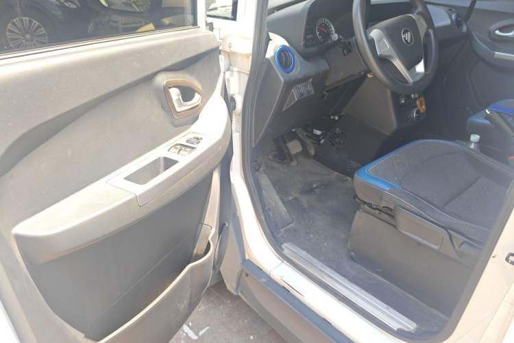 Used Foton Intelligent Blue Elf E7 2024 All-Electric Van Flat Roof 2 Seats CATL 46.36 kWh Driver Seat
