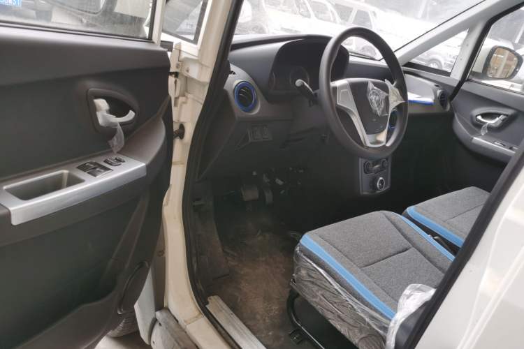Used Foton Intelligent Blue Elf E7 2024 All-Electric Van Flat Roof 2 Seats EVE Energy 41.86 kWh Driver Seat