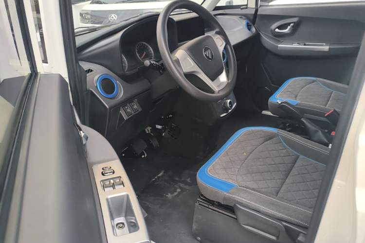 Used Foton Intelligent Blue Elf E7 2024 All-Electric Van Flat Roof 2 Seats CATL 46.36 kWh Driver Seat